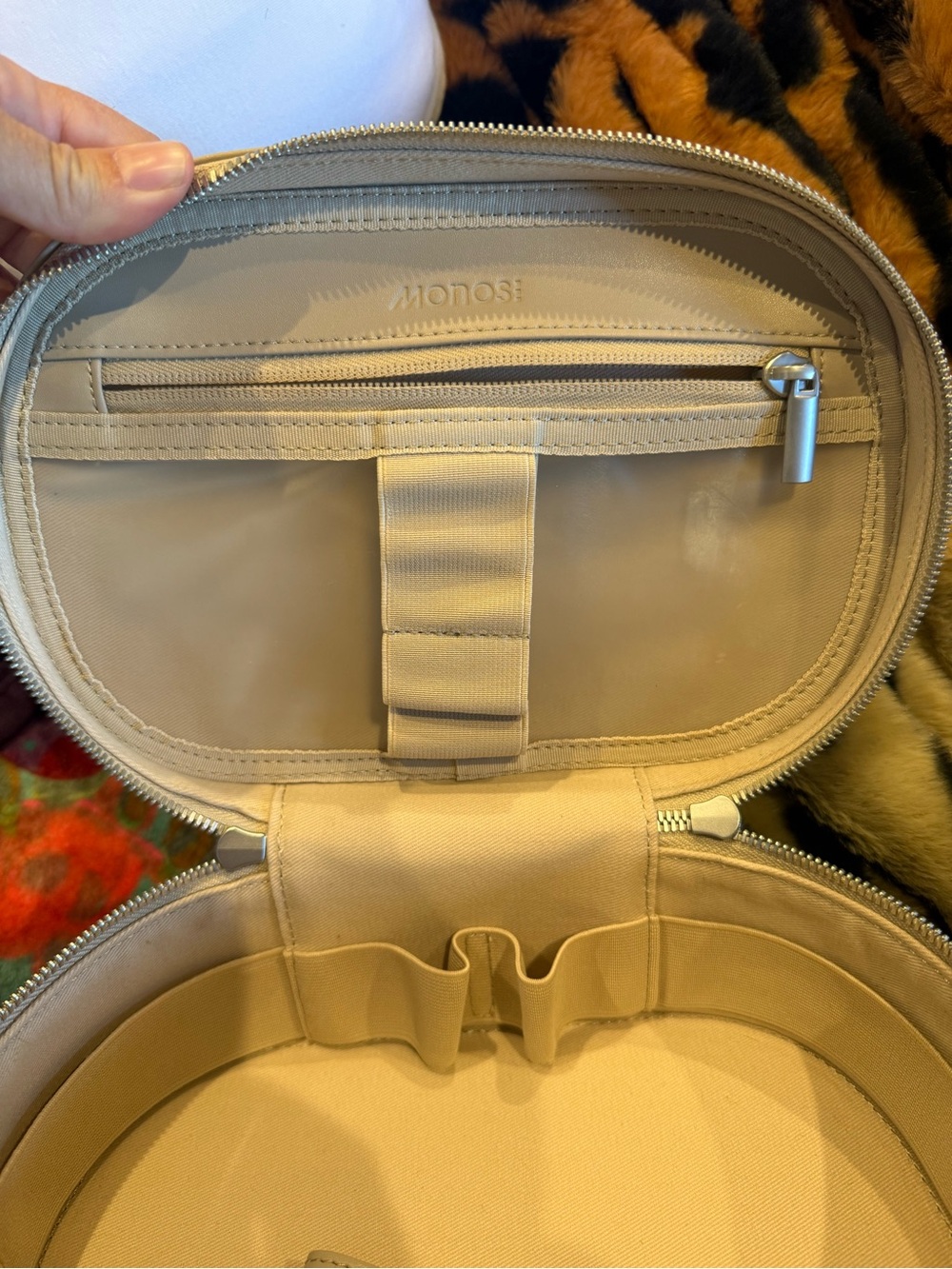 Monos Metro Cosmetic Case ivory - Picture 4 of 4